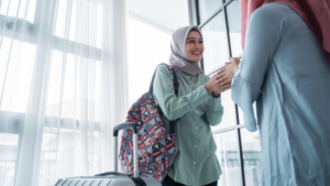 Saying Salam before Entering Home Is Rewarding